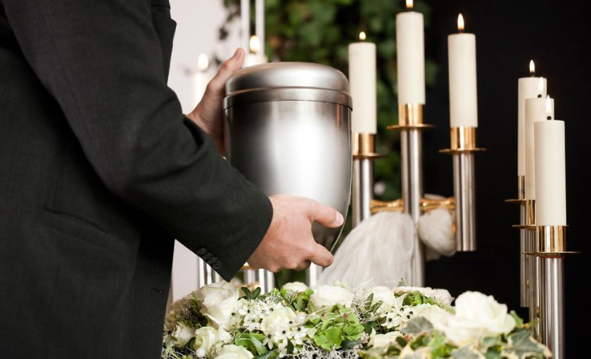 Кремация стремительно набирает популярность по сравнению с традиционным захоронением